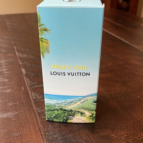 Louis Vuitton Box, Shopping Bag & Ribbon, Perfume Box & Holder - Picture 16 of 16